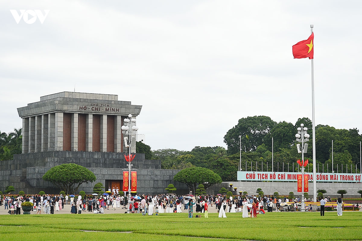 du khach, nguoi dan no nuc check-in, tham quan di tich tai ha noi dip nghi le 2 9 hinh anh 11