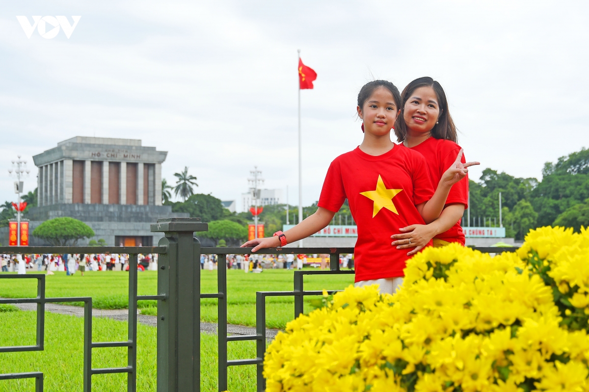 du khach, nguoi dan no nuc check-in, tham quan di tich tai ha noi dip nghi le 2 9 hinh anh 14