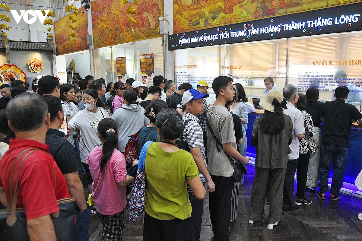 du khach, nguoi dan no nuc check-in, tham quan di tich tai ha noi dip nghi le 2 9 hinh anh 6
