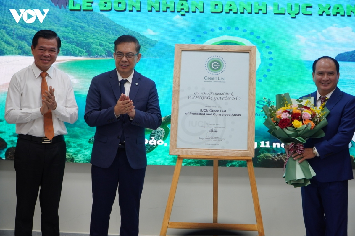 khai thac kho bau rung - bien de phat trien du lich con Dao hinh anh 4