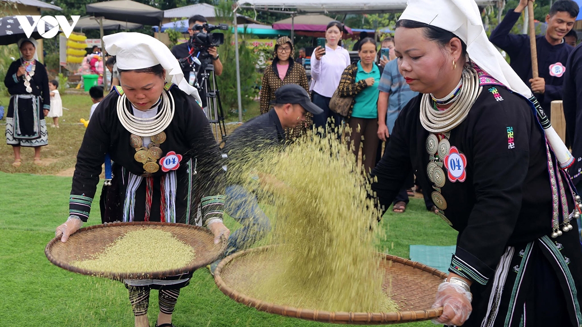mua com khau nua lech o ngan son hinh anh 7