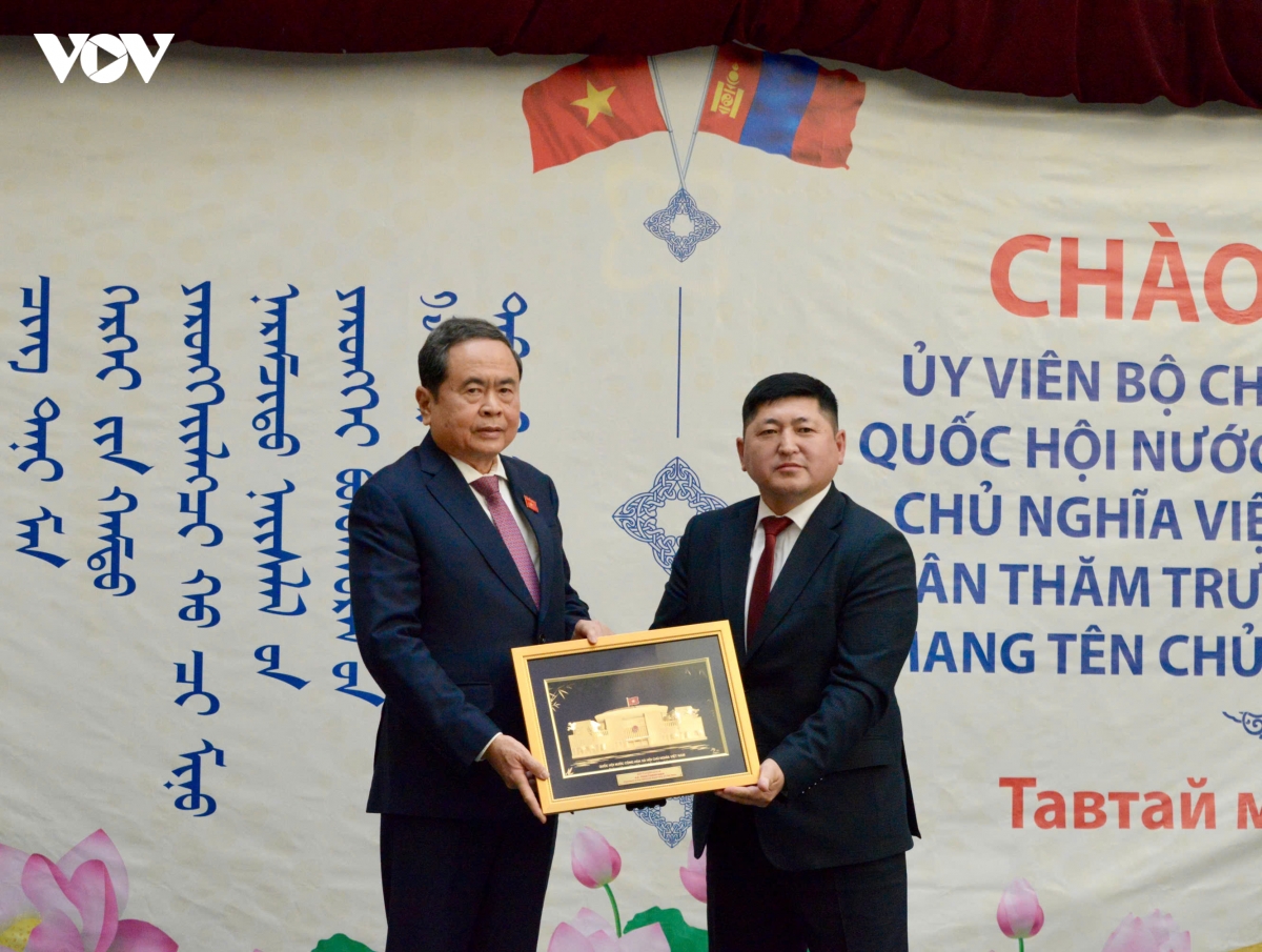 chu tich quoc hoi va phu nhan tham truong mang ten chu tich ho chi minh o mong co hinh anh 15