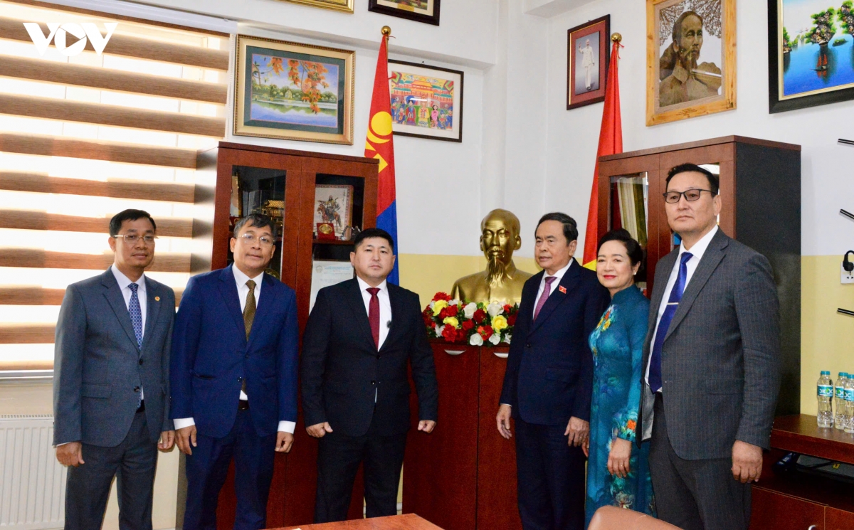 chu tich quoc hoi va phu nhan tham truong mang ten chu tich ho chi minh o mong co hinh anh 5
