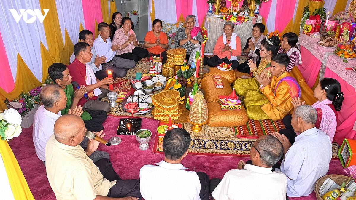 cu chi chap tay bai, chao hoi - net dep trong doi song van hoa cua nguoi khmer hinh anh 5