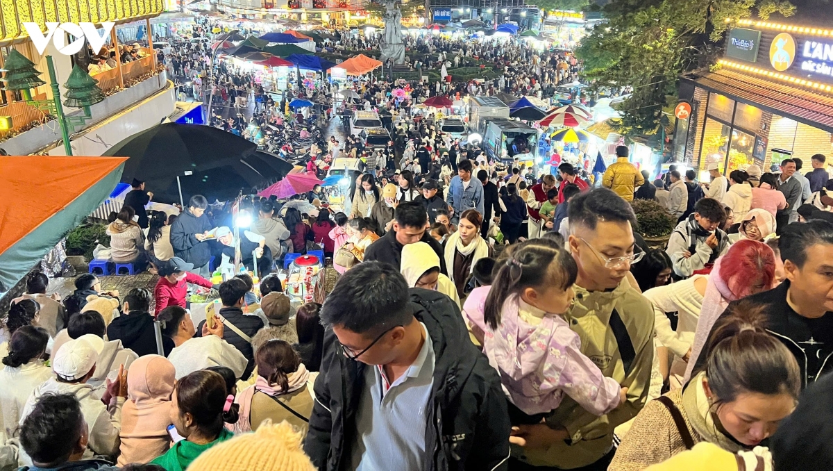 Da lat mua lanh van dong khach dip 2 9 hinh anh 2