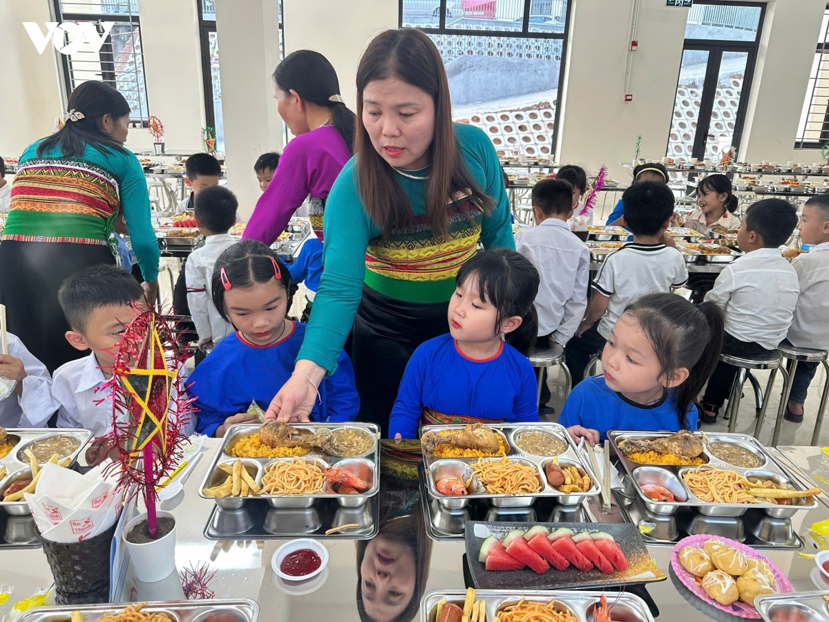 hon 1.000 em nho vung bien yen khuong don trung thu dac biet hinh anh 12