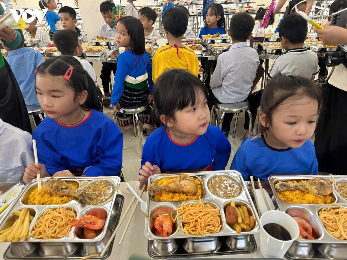 hon 1.000 em nho vung bien yen khuong don trung thu dac biet hinh anh 11