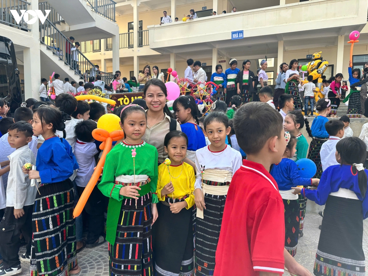 hon 1.000 em nho vung bien yen khuong don trung thu dac biet hinh anh 4