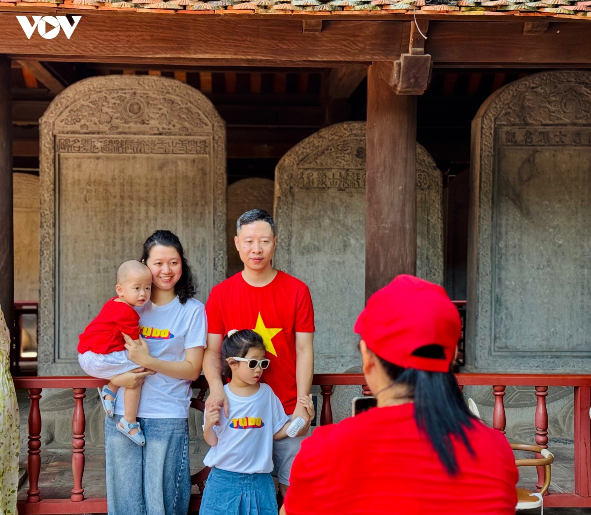 ha noi tap nap du khach tai cac di tich, diem tham quan trong ngay quoc khanh hinh anh 7