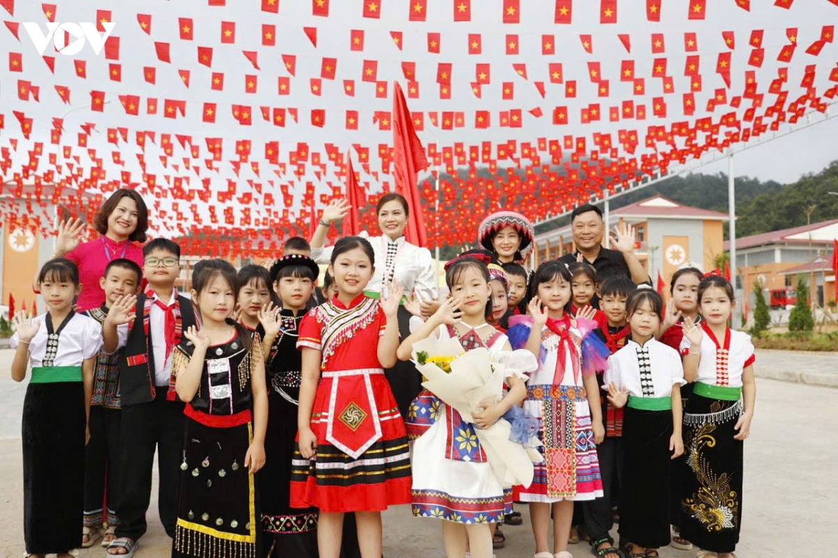 hoc sinh ca nuoc han hoan trong le khai giang nam hoc moi 2026-2027 hinh anh 81