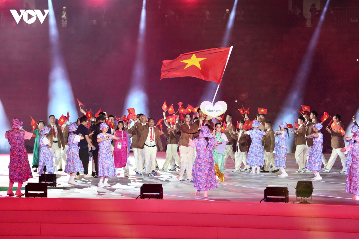 khoanh khac Doan the thao viet nam dieu hanh tai le khai mac asiad 2026 hinh anh 1