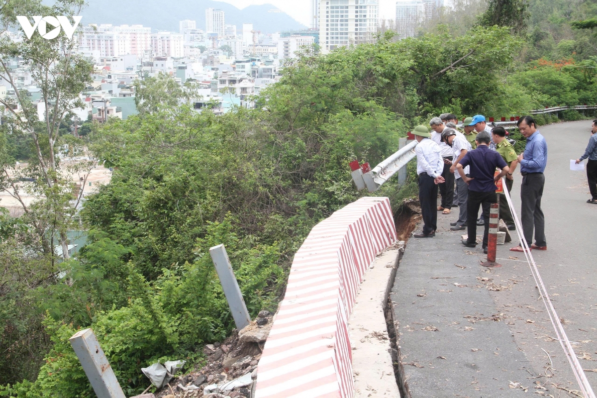 gia lai mua lu giam, khan truong khac phuc sat lo hinh anh 1