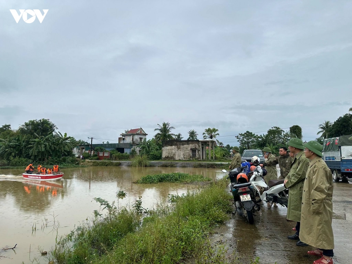 nguoi dan thanh hoa san sang ung pho mua lu hinh anh 2
