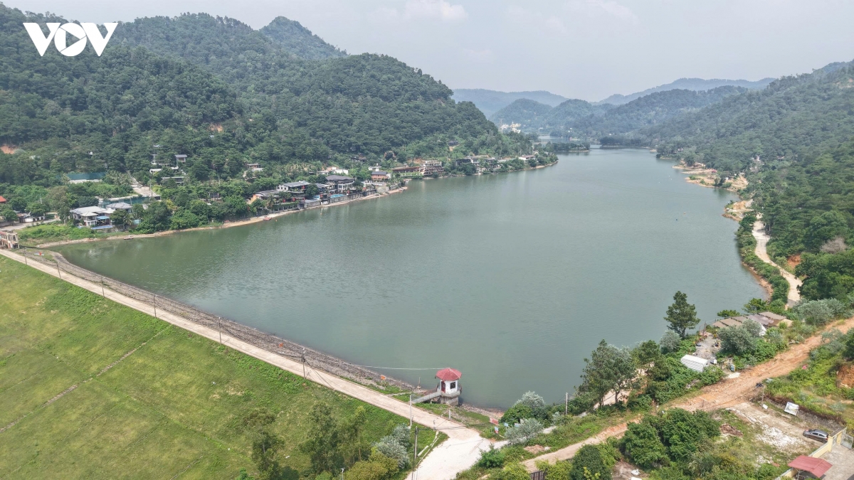 hien trang ho Dong Do, ha noi sau khi cac cong trinh vi pham bi thao do hinh anh 2