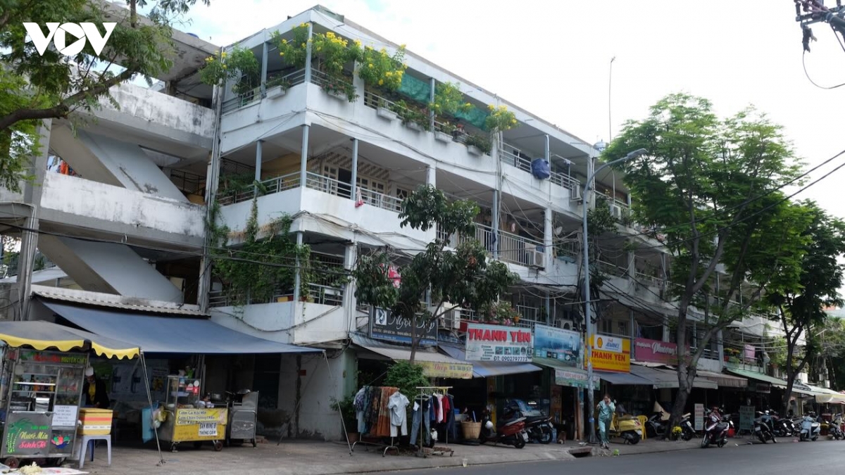 tp.hcm doc thuc tien do cai tao, xay dung lai chung cu cu hu hong, xuong cap hinh anh 1