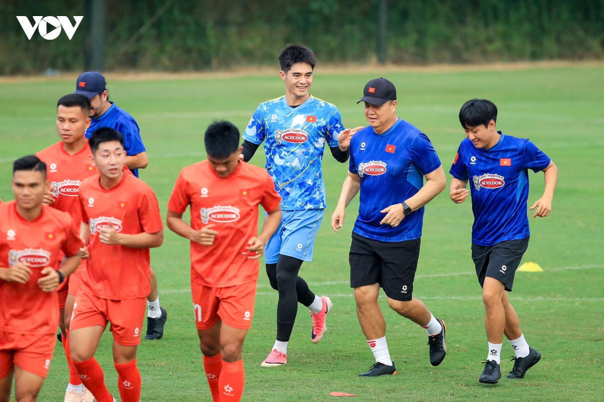 hlv kim sang sik nhan tin khong vui tu hoang Duc truoc them fifa asean cup 2026 hinh anh 9