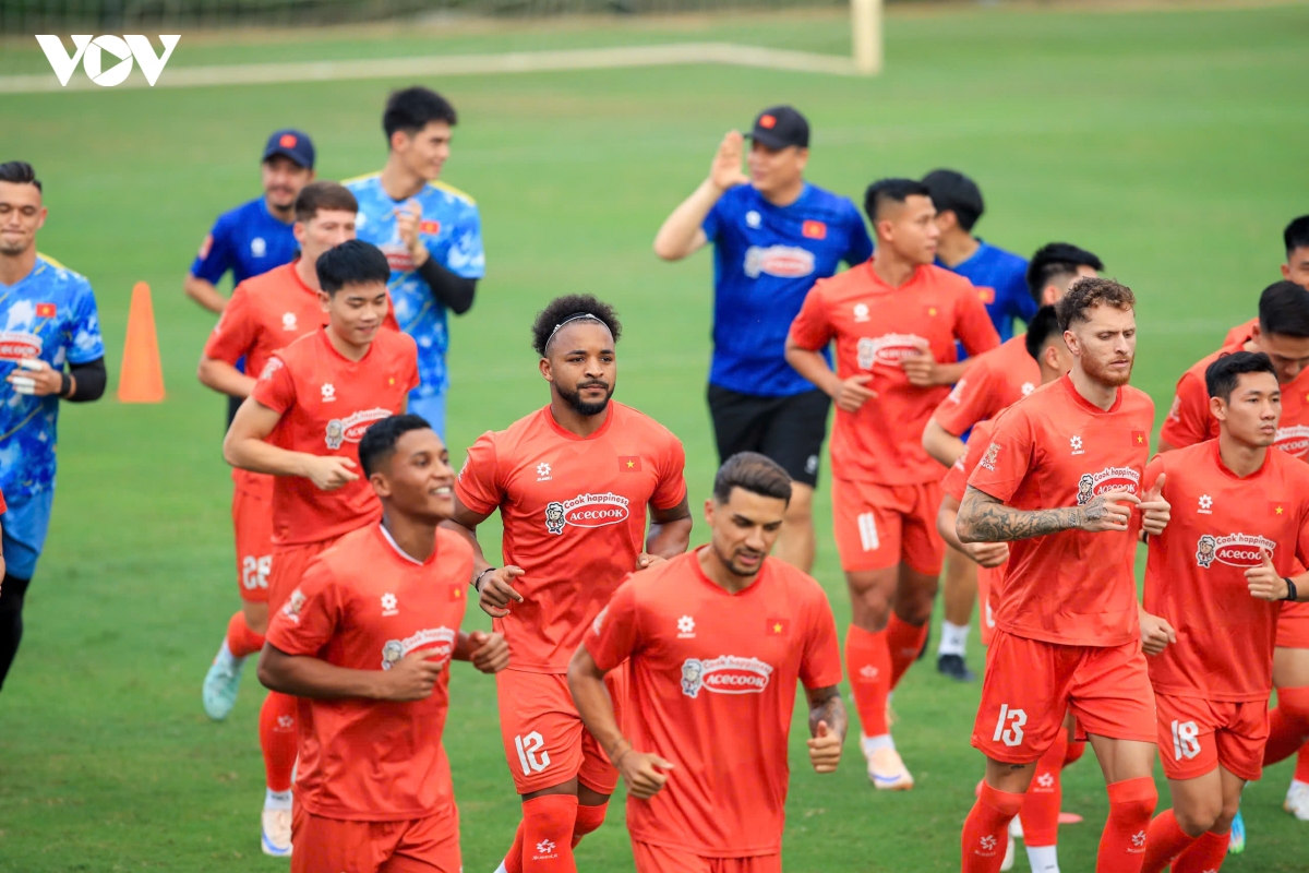 hlv kim sang sik nhan tin khong vui tu hoang Duc truoc them fifa asean cup 2026 hinh anh 1
