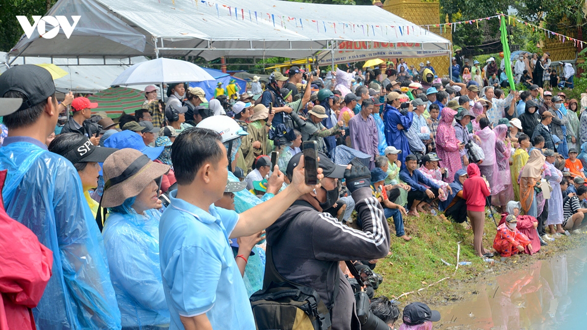 nhung man tranh tai quyet liet tren duong dua hoi dua bo chua ro nam 2026 hinh anh 10