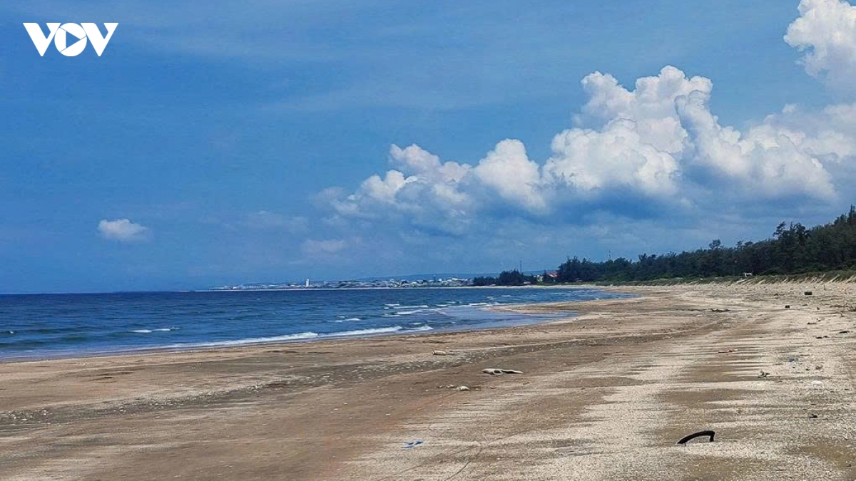 Bị sóng lớn cuốn ra xa bờ, hai trẻ em đuối nước tử vong khi tắm biển ở Lâm Đồng