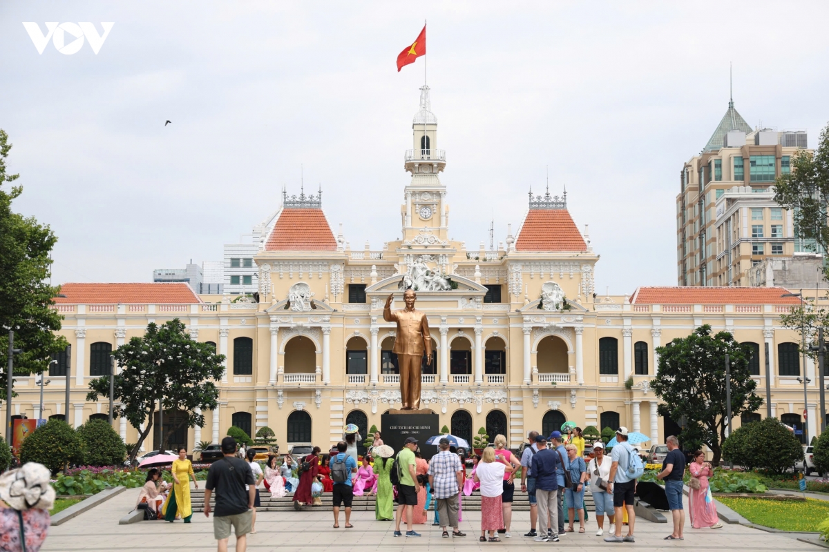 tp.hcm uoc don gan 8,52 trieu luot khach quoc te trong 9 thang hinh anh 1