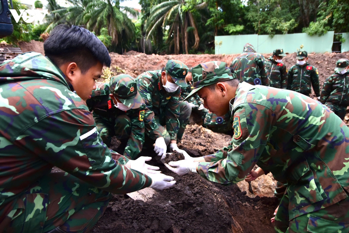 quy tap them 10 hai cot liet si tai cong vien le thi rieng hinh anh 2