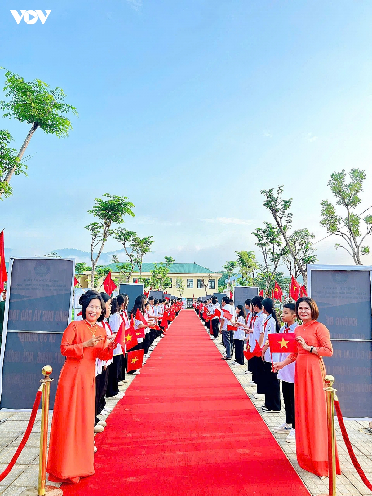 hoc sinh ca nuoc han hoan trong le khai giang nam hoc moi 2026-2027 hinh anh 299