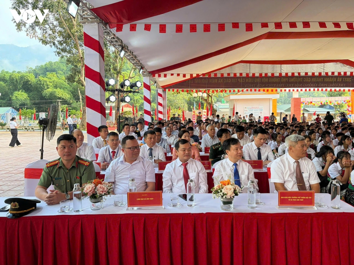 hoc sinh ca nuoc han hoan trong le khai giang nam hoc moi 2026-2027 hinh anh 101