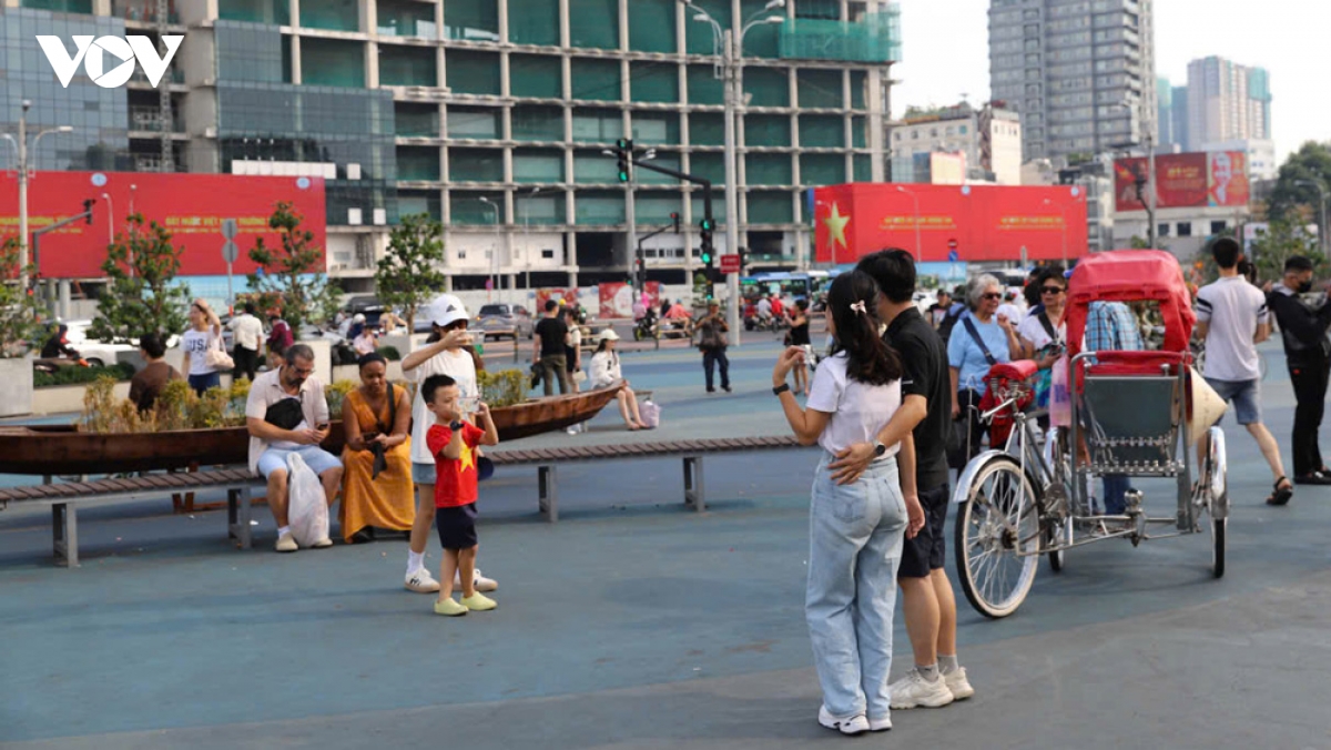 khong khi tap nap, dong vui ngay tet Doc lap o tp.hcm hinh anh 5