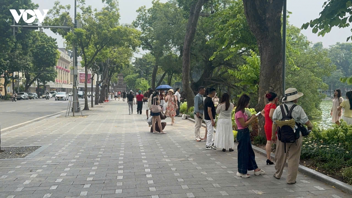 nguoi dan noi gi ve de xuat xay dung khai hoan mon ben ho hoan kiem hinh anh 4