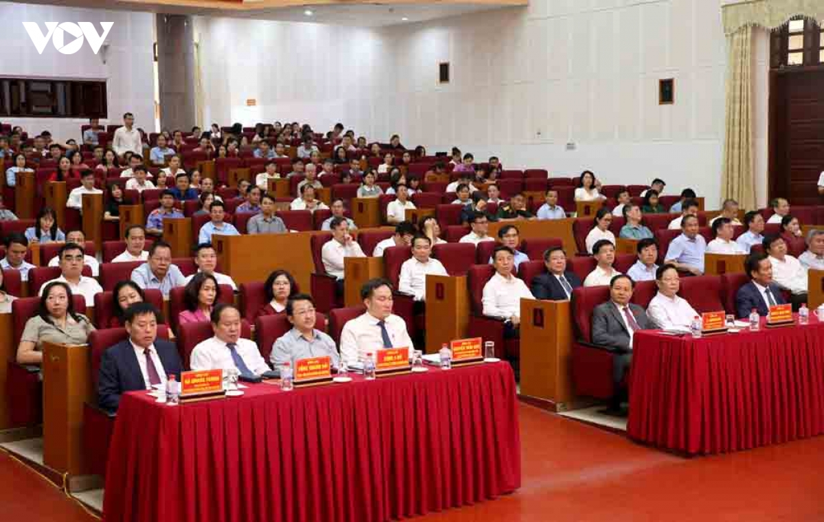 Cụ thể hoá nghị quyết của Đảng phù hợp với tình hình thực tiễn