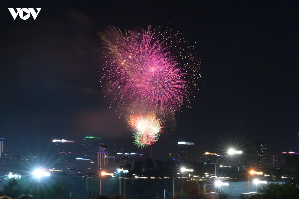 ha noi ruc ro phao hoa mung quoc khanh hinh anh 11