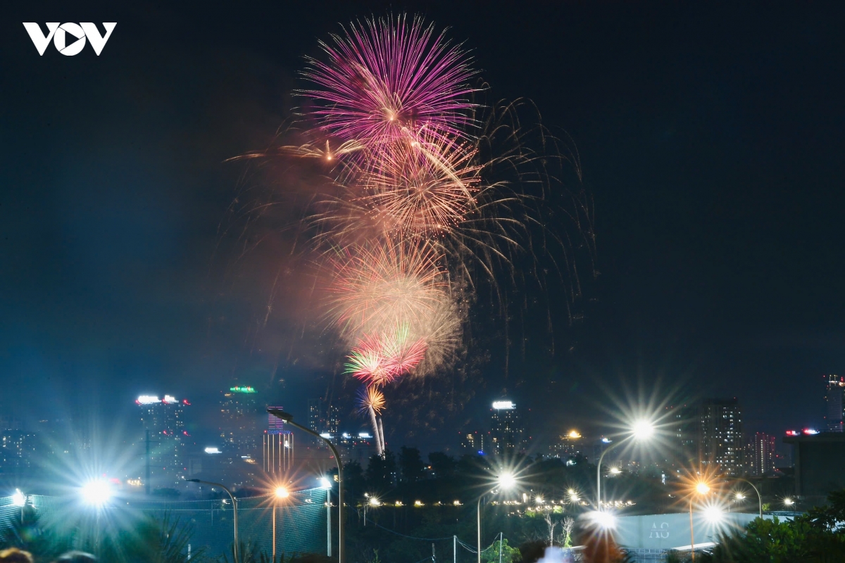 ha noi ruc ro phao hoa mung quoc khanh hinh anh 12
