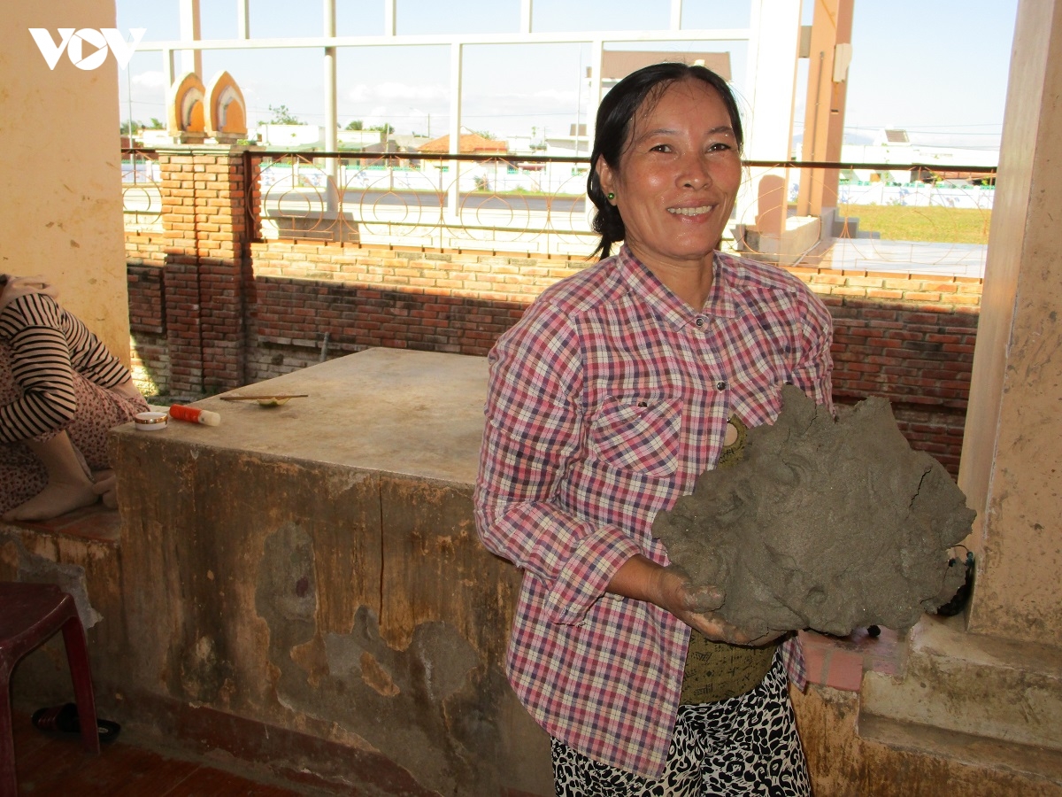 le hoi gom bau truc - dau an van hoa cham hinh anh 3