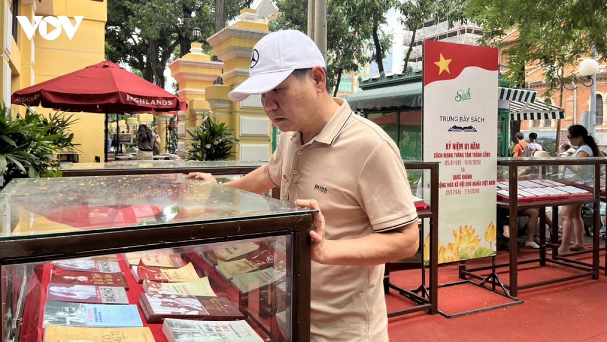 khong khi tap nap, dong vui ngay tet Doc lap o tp.hcm hinh anh 10