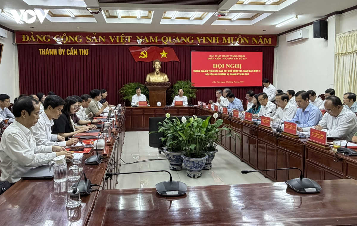 Doan kiem tra, giam sat so 227 cua bo chinh tri lam viec tai can tho hinh anh 2
