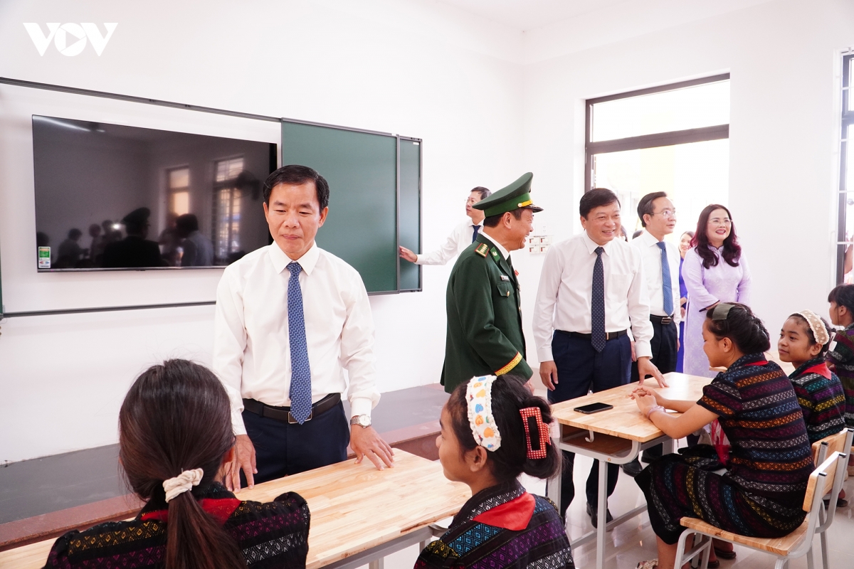 hoc sinh ca nuoc han hoan trong le khai giang nam hoc moi 2026-2027 hinh anh 350