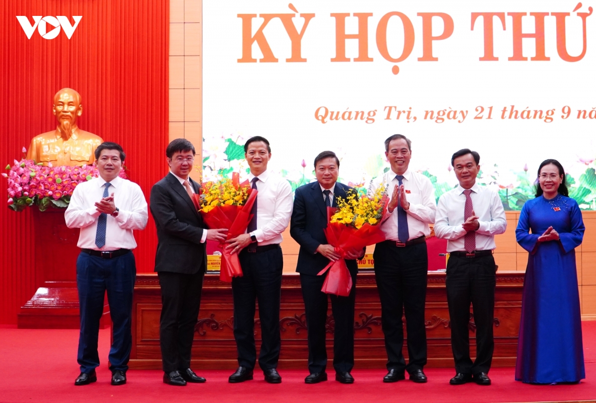 Ong bui hoang phuong duoc bau giu chuc chu tich ubnd tinh quang tri hinh anh 2