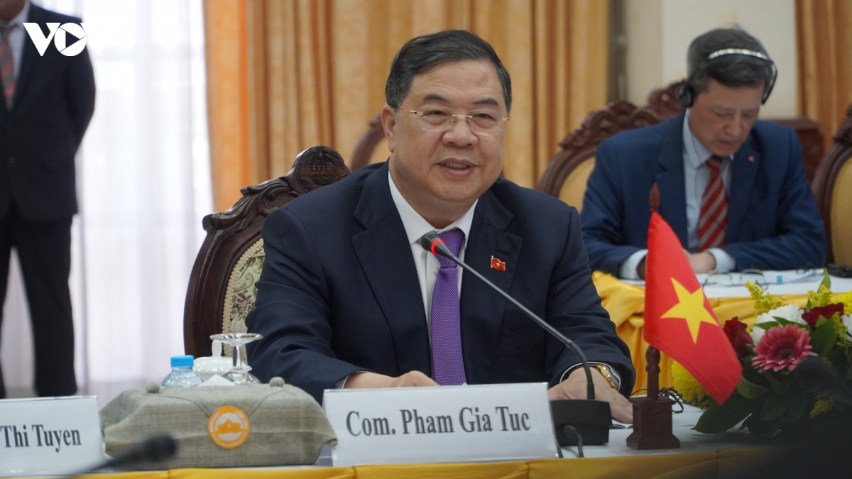 pho thu tuong thuong truc pham gia tuc tham va lam viec tai lao hinh anh 4