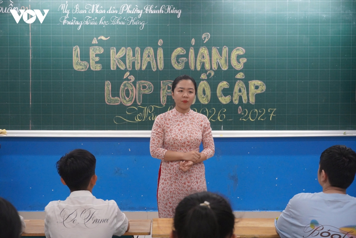 Nam sinh 17 tuổi học lớp 5 phổ cập, nuôi ước mơ vào đại học