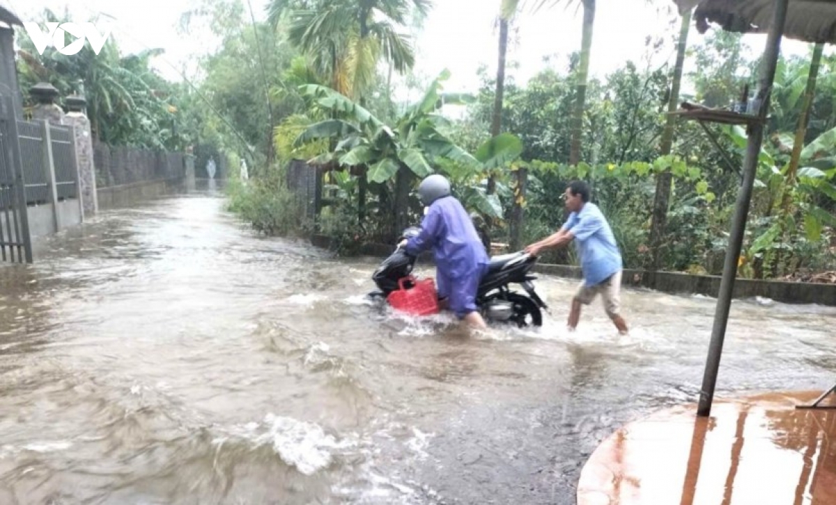 floods strike quang tri and hue amid heavy rains picture 2