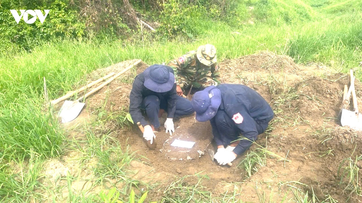 Doi k72 quy tap duoc 4 hai cot liet si tai campuchia hinh anh 3