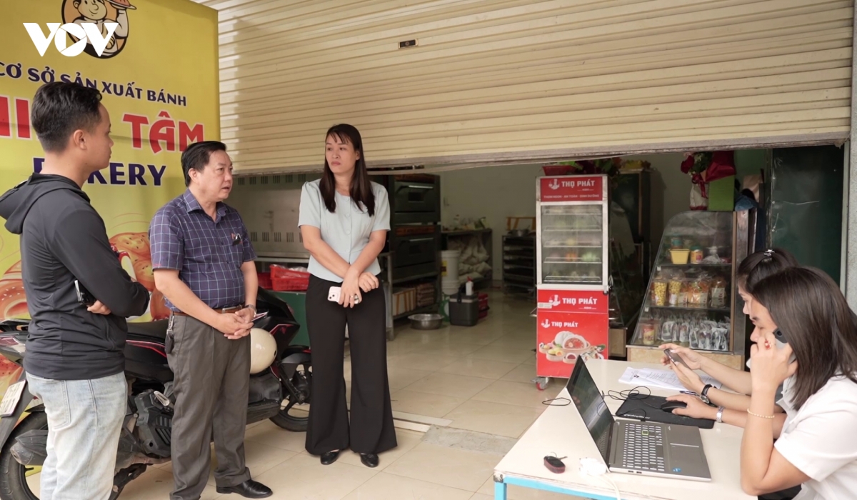 46 nguoi nhap vien sau an banh mi nhieu mau thuc pham duong tinh salmonella spp hinh anh 2