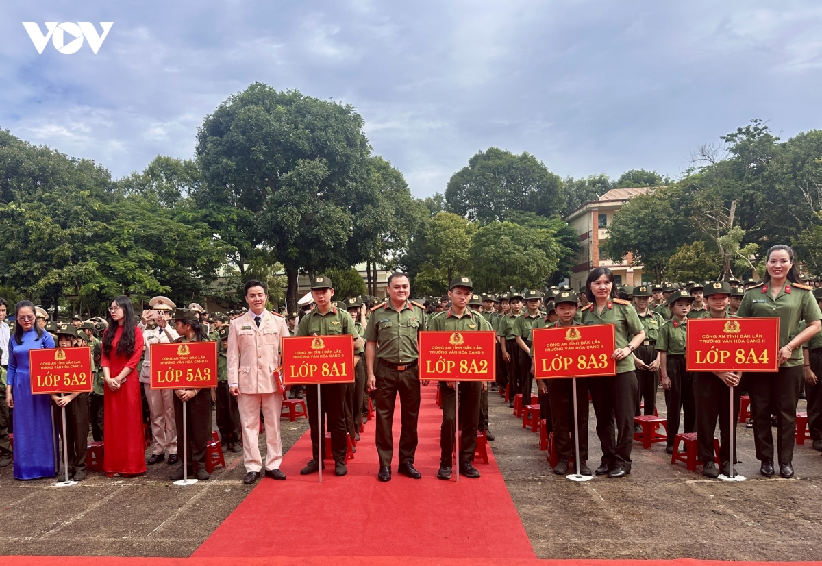 hoc sinh ca nuoc han hoan trong le khai giang nam hoc moi 2026-2027 hinh anh 303