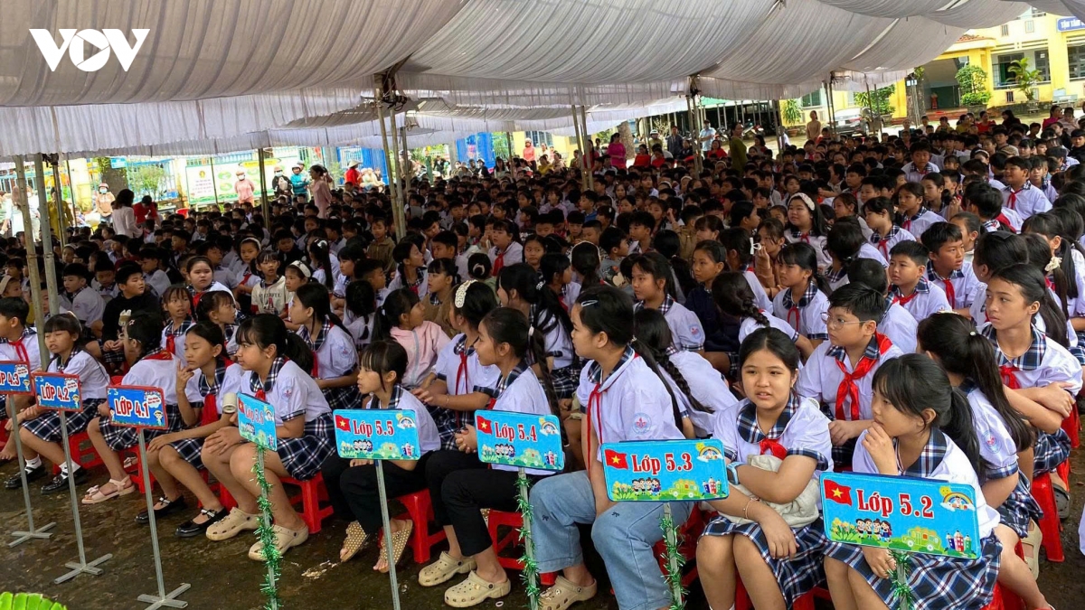 hoc sinh ca nuoc han hoan trong le khai giang nam hoc moi 2026-2027 hinh anh 131