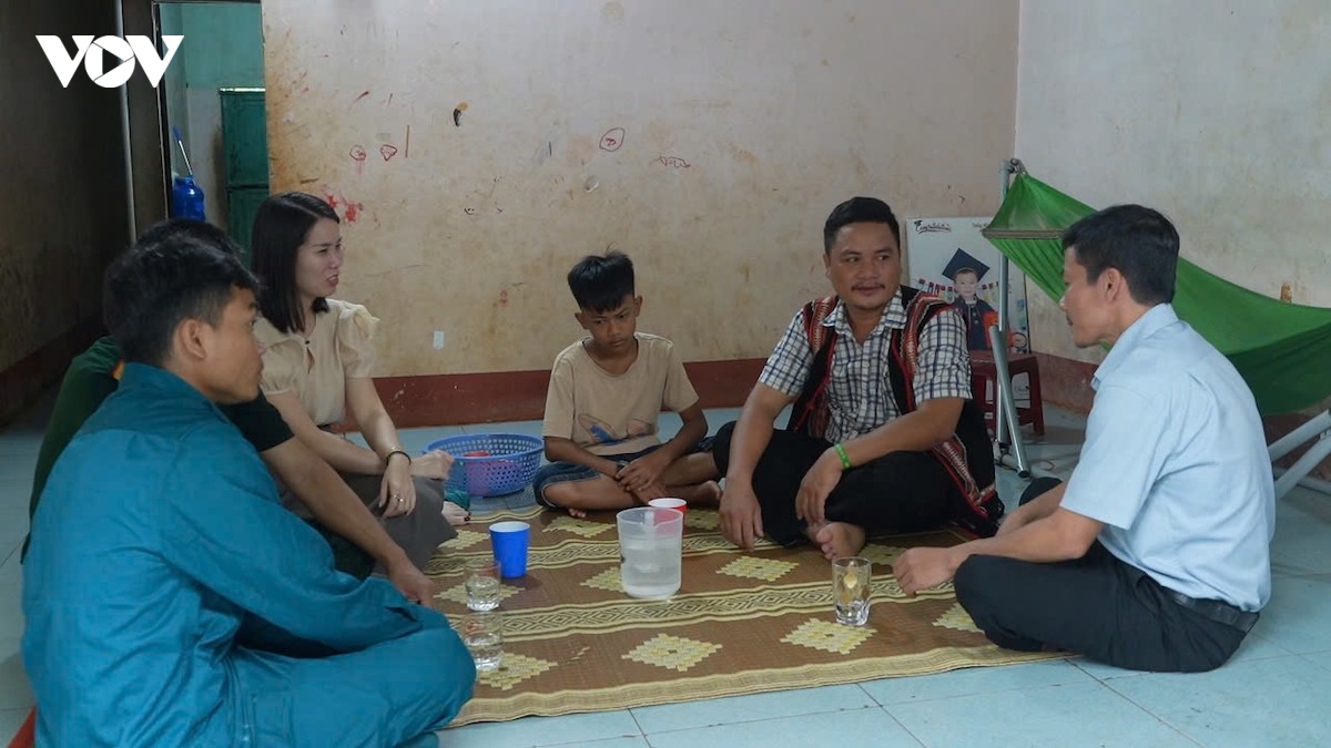 hao huc mua tuu truong dac biet noi bien gioi phia tay tinh gia lai hinh anh 2