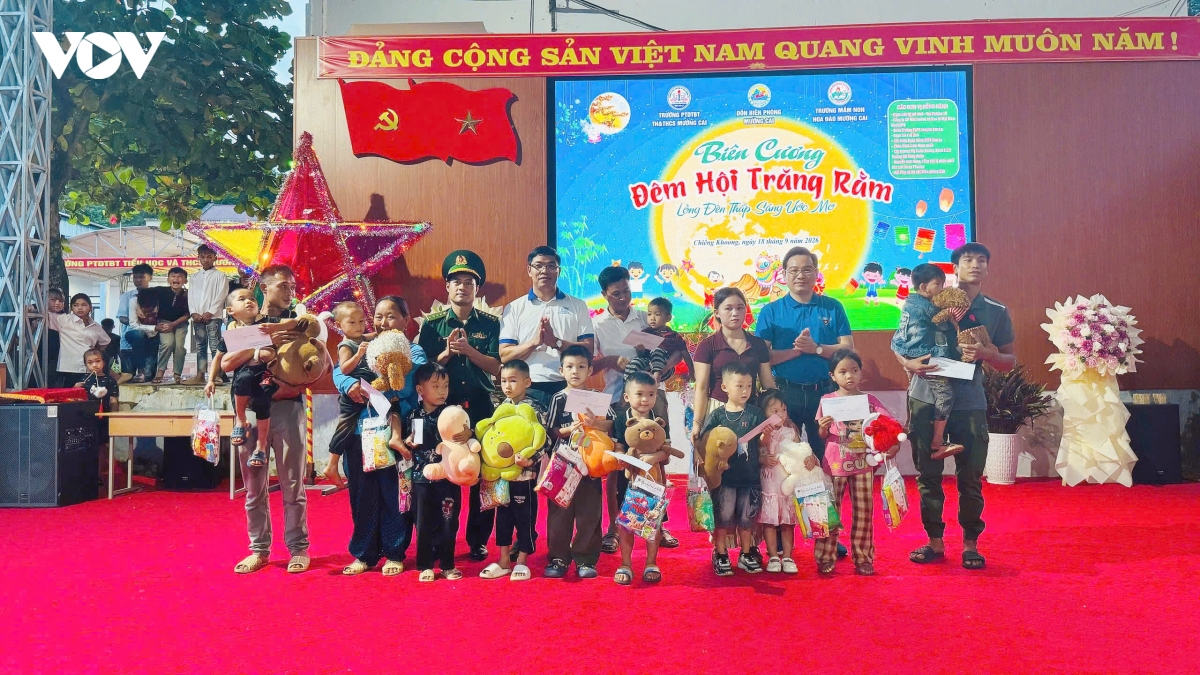 bien cuong son la mua trang tron hinh anh 2