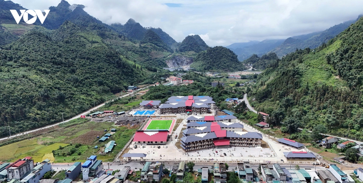 hoc sinh ca nuoc han hoan trong le khai giang nam hoc moi 2026-2027 hinh anh 1