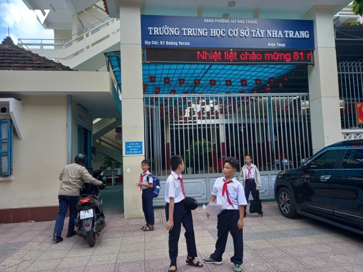 khanh hoa san sang nam hoc moi sau sap xep truong lop hinh anh 3
