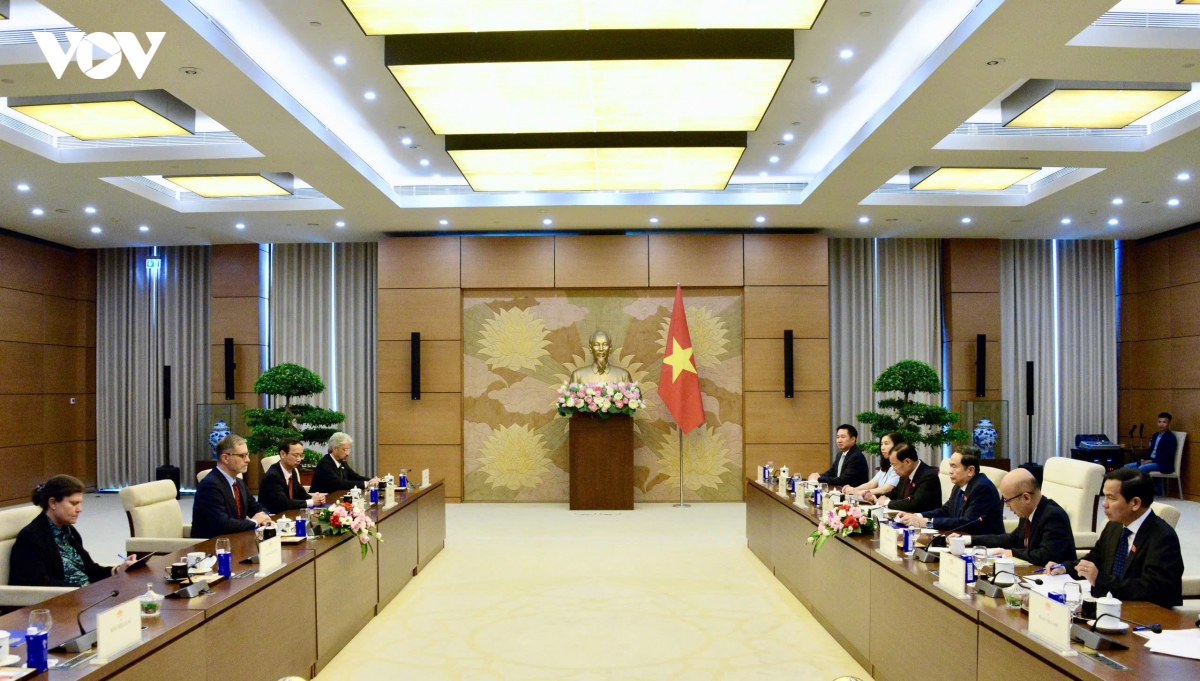 hop tac nghi vien viet nam - phap gop phan mo ra giai doan phat trien moi hinh anh 2