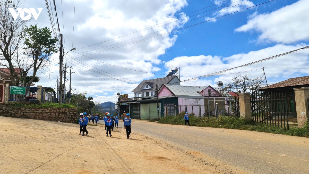 nguoi co uy tin gan dao voi doi o lam Dong hinh anh 3